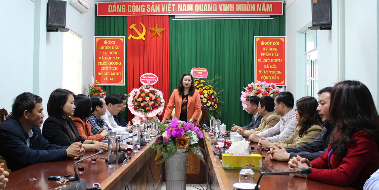 TỈNH ỦY, ĐOÀN ĐẠI BIỂU QUỐC HỘI, HĐND, UBND, UBMTTQ TỈNH HÀ GIANG CHÚC MỪNG NGÀNH Y TẾ NHÂN DỊP KỶ NIỆM 68 NĂM NGÀY THẦY THUỐC VIỆT NAM (27/2/1955-27/2/2023)