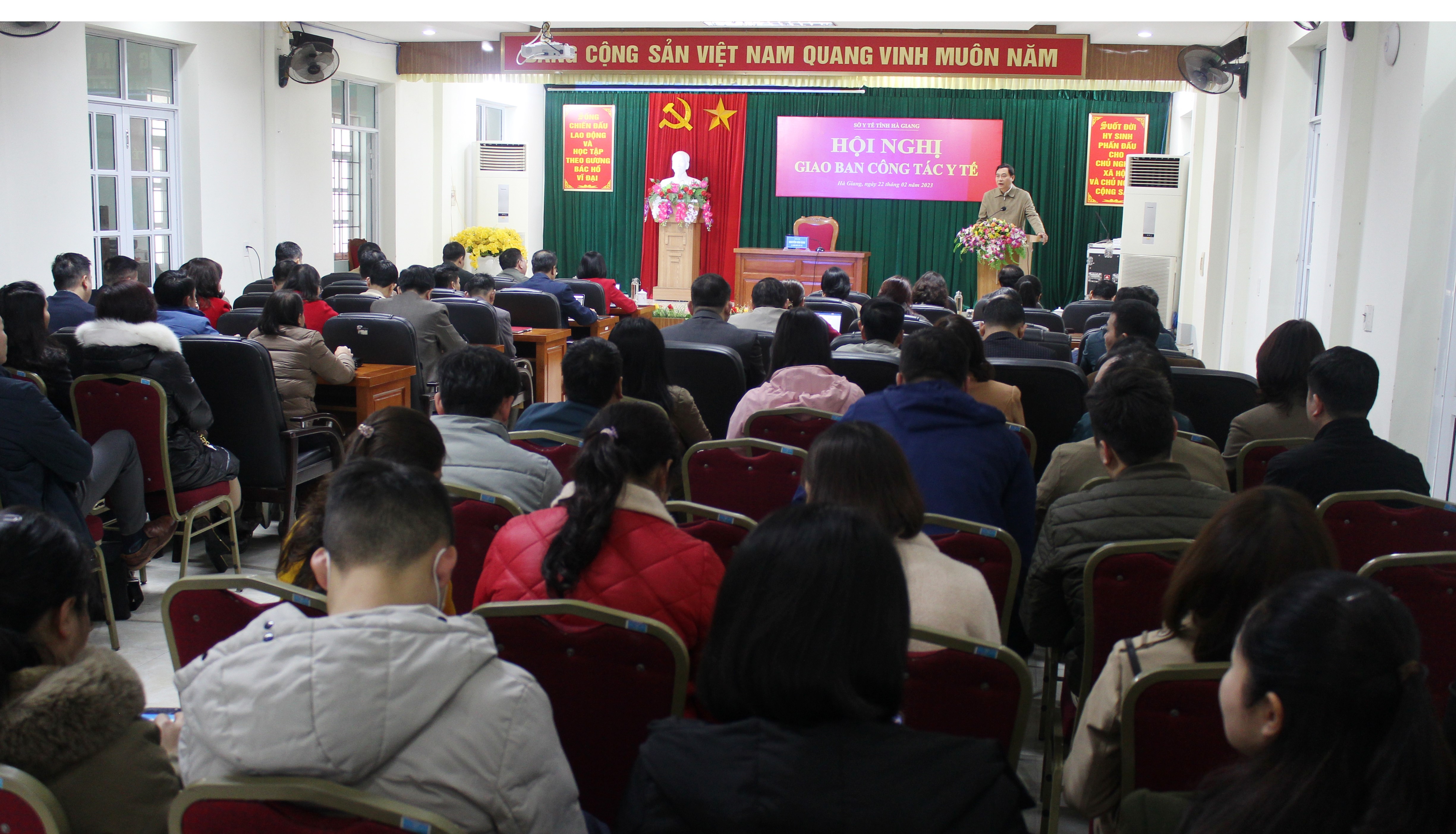 HỘI NGHỊ GIAO BAN CÔNG TÁC Y TẾ