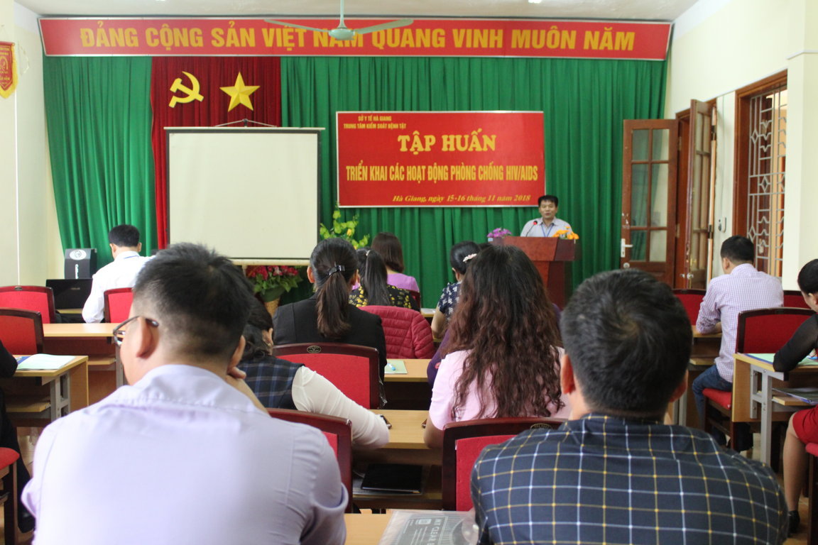 Đồng chí Nguyễn Trần Tuấn, Giám đốc Trung tâm Kiểm soát bệnh tật phát biểu khai mạc lớp tập huấn