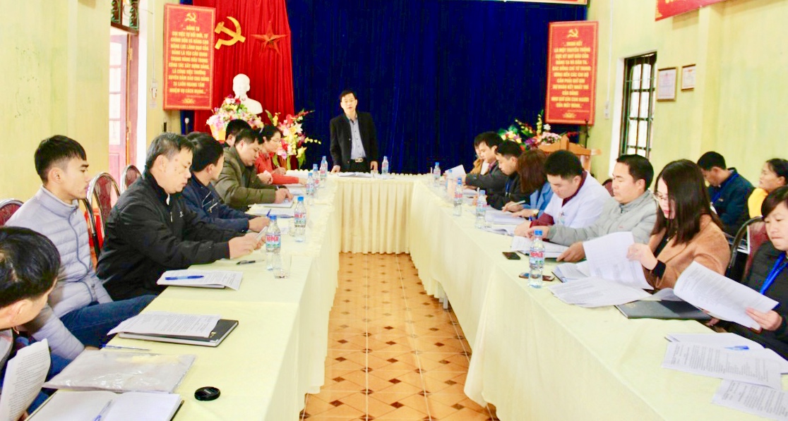 Đ/c Nguyễn Đình Dích- Phó Giám đốc Sở Y tế phúc tra Bộ tiêu chí Quốc gia Y tế xã tại Mèo Vạc