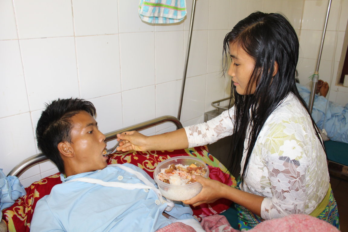 Những xuất cơm miễn phí ấm lòng bệnh nhân tại Bệnh viện đa khoa huyện Mèo Vạc
