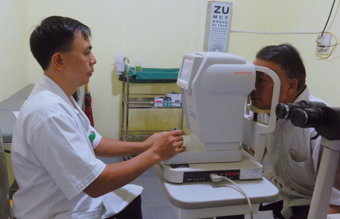 Bệnh viện ĐKKV Bắc Quang khám sức khỏe định kỳ cho cán bộ thuộc diện A10