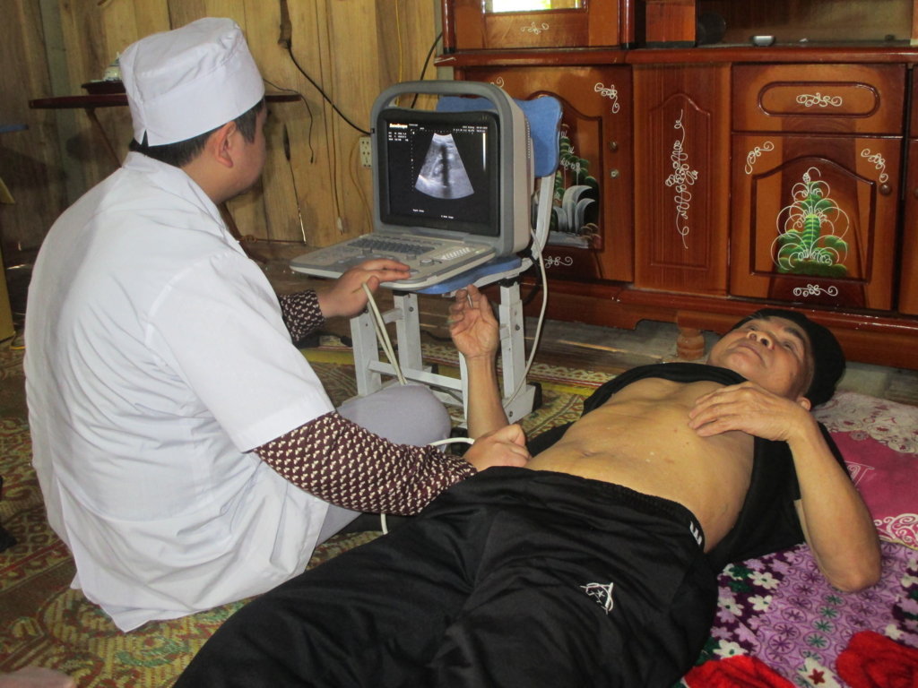 BÁC SĨ GIA ĐÌNH - MÔ HÌNH CHĂM SÓC SỨC KHỎE BAN ĐẦU THEO HƯỚNG TOÀN DIỆN VÀ LIÊN TỤC