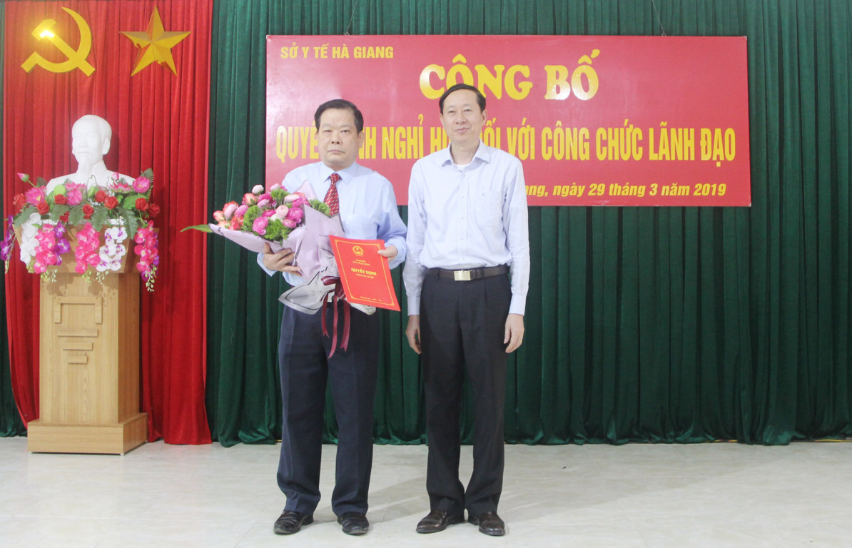 SỞ Y TẾ TỔ CHỨC CÔNG BỐ CÁC QUYẾT ĐỊNH NGHỈ HƯU  HƯỞNG CHẾ ĐỘ BẢO HIỂM XÃ HỘI