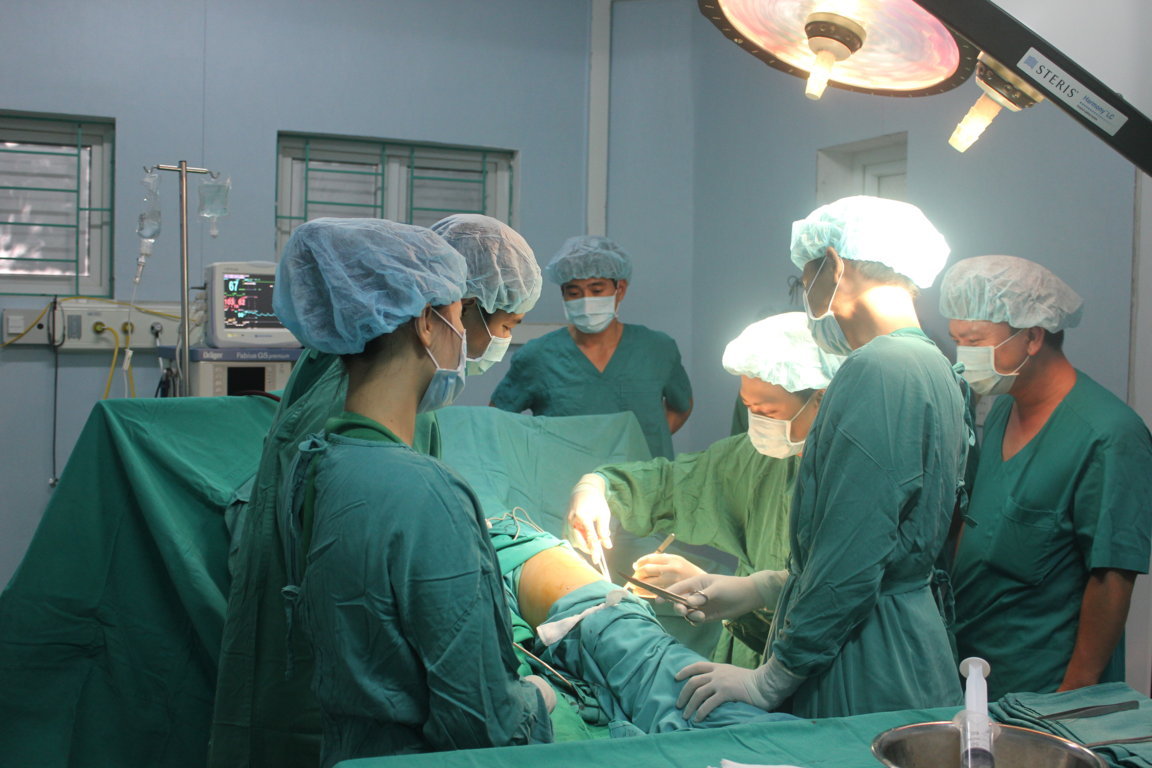 Người bệnh được thụ hưởng những kỹ thuật chất lượng cao do chính các y, bác sỹ BVĐK tỉnh thực hiện