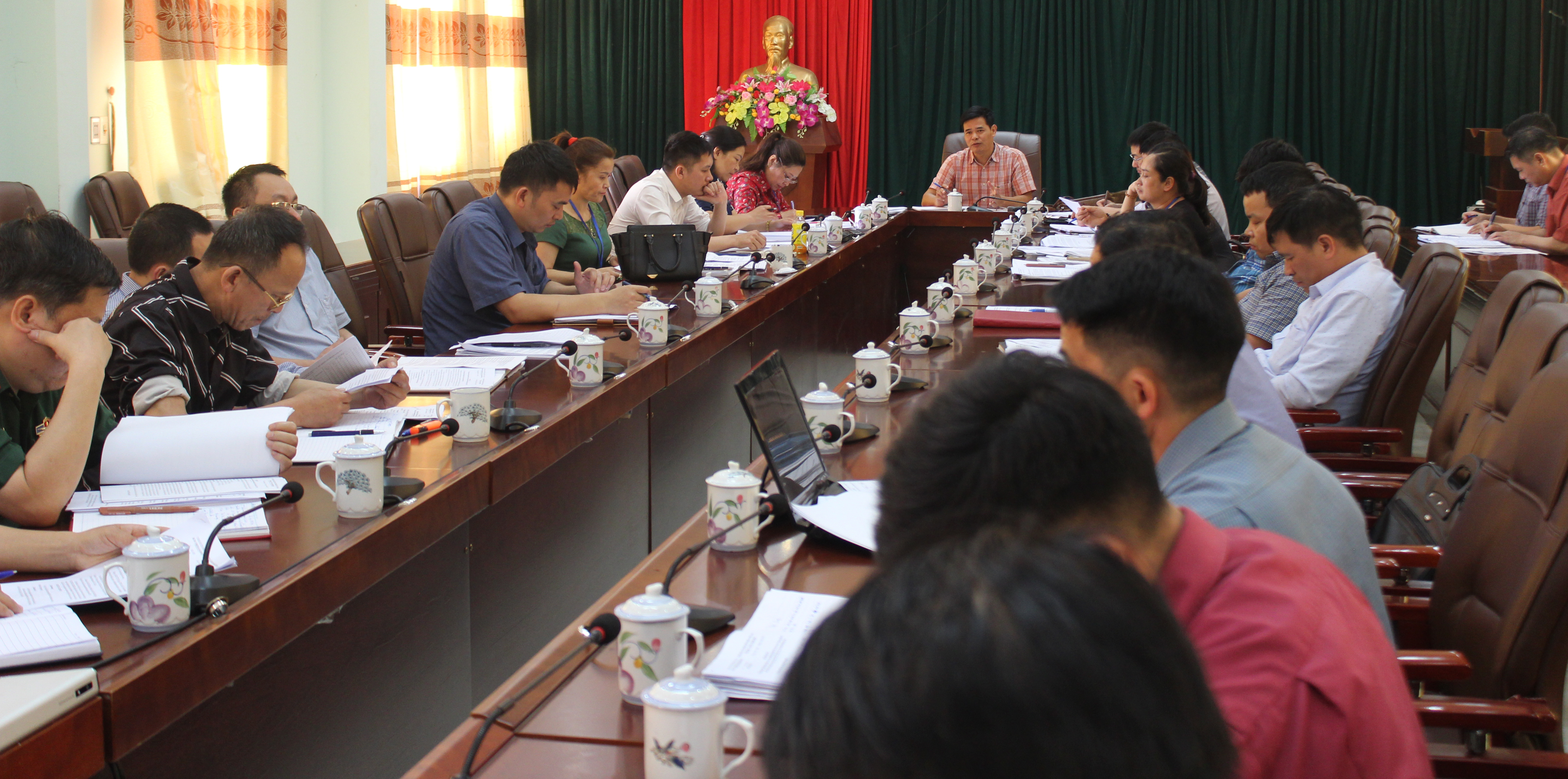 Đồng chí Nguyễn Trung Ngọc, Phó Chủ tịch UBND huyện, Trưởng Ban chỉ đạo CSSKND&DS-KHHGĐ huyện chủ trì hội nghị