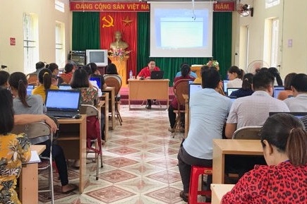 Tập huấn kiến thức và thực hành tiêm chủng mở rộng cho cán bộ y tế tuyến xã