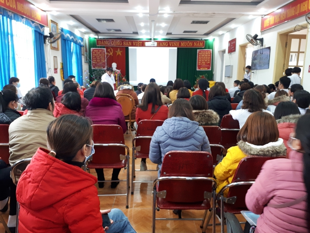 Bác sỹ của BVĐK huyện Vị Xuyên tập huấn công tác phòng chống dịch bệnh viêm đường hô hấp cấp do nCoV