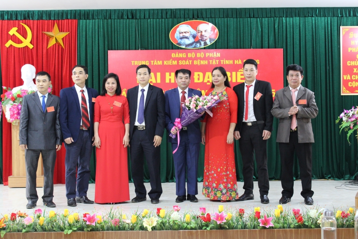 Ban Chấp hành Đảng bộ khóa mới ra mắt đại hội