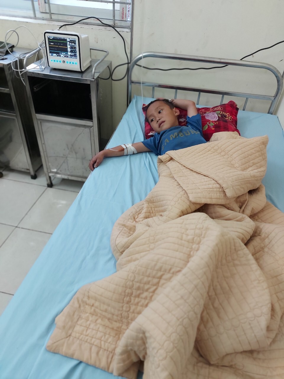 Trẻ nghi ngộ độc nấm độc tại Bản Pắng, Bản Máy huyện Hoàng Su Phì