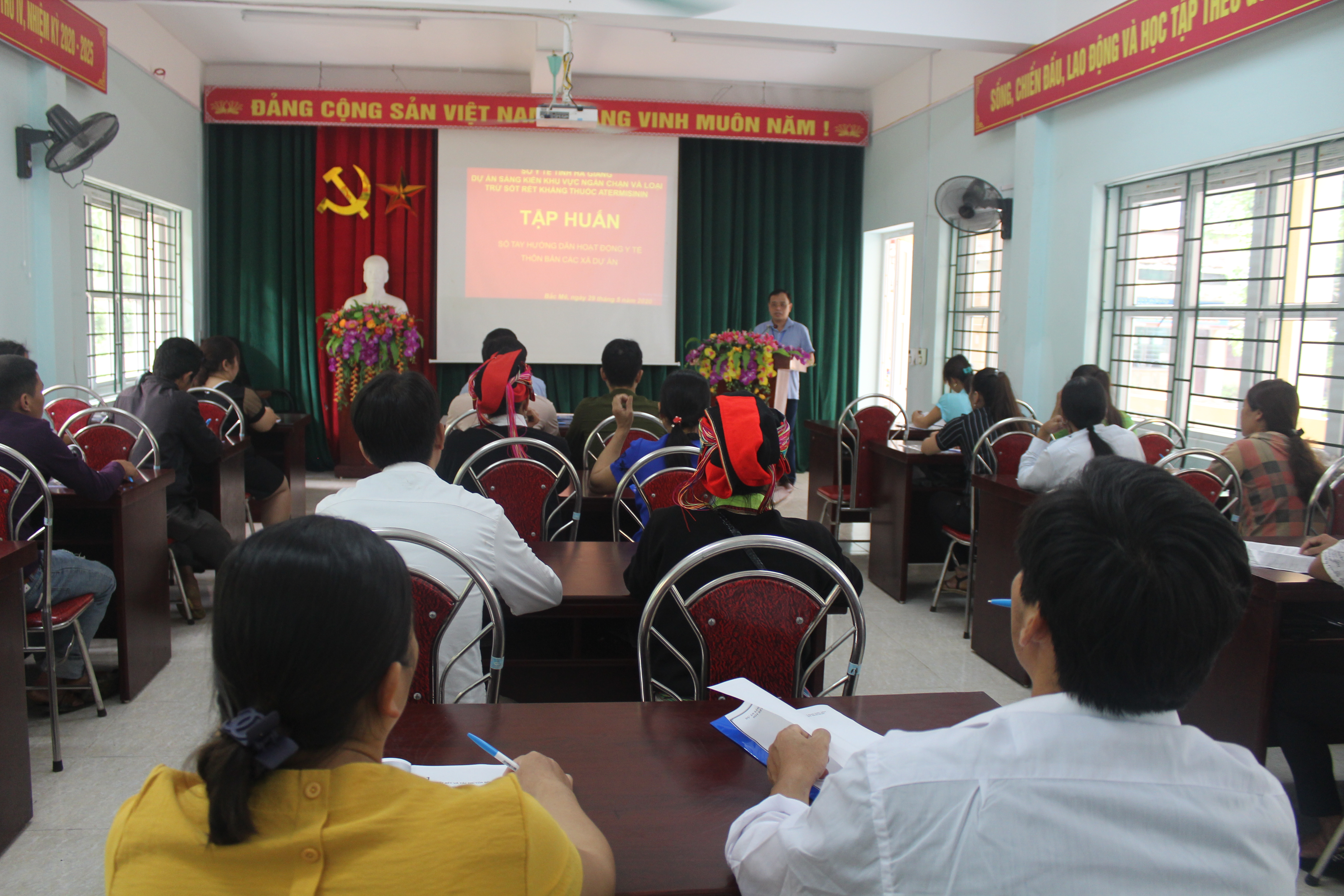 Đ/c Nguyễn Duy Hoa khai mạc lớp tập huấn