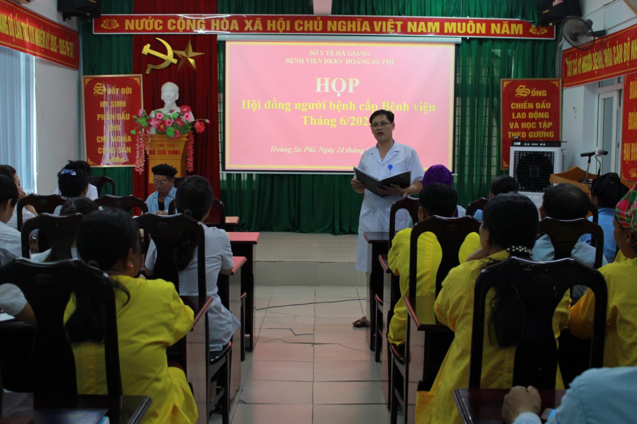 Bs Ma Trung Nghĩa phát biểu tại cuộc họp Hội đồng người bệnh