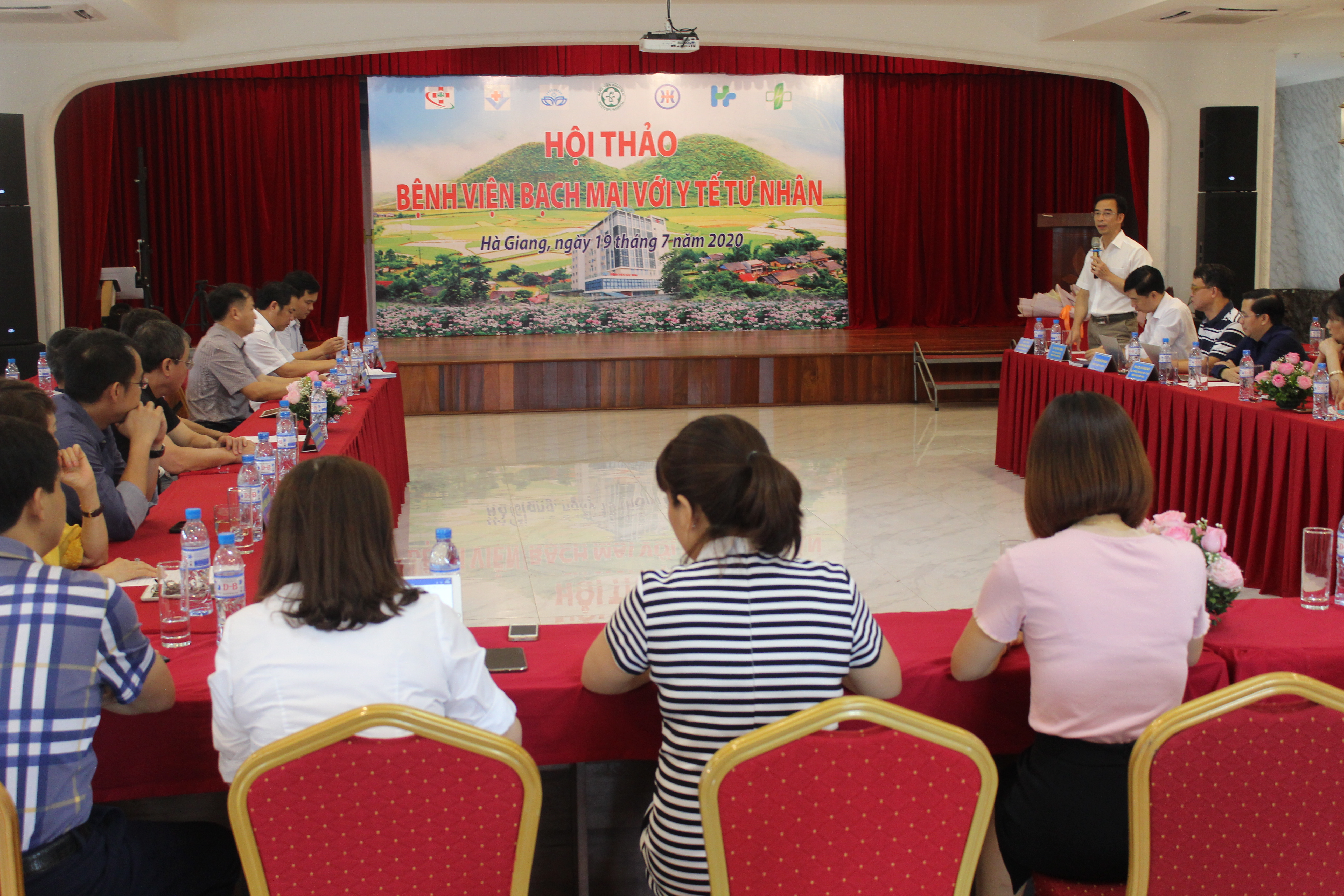Gs.Ts Nguyễn Quang Tuấn, Giám đốc Bệnh viện Bạch Mai phát biểu tại hội thảo