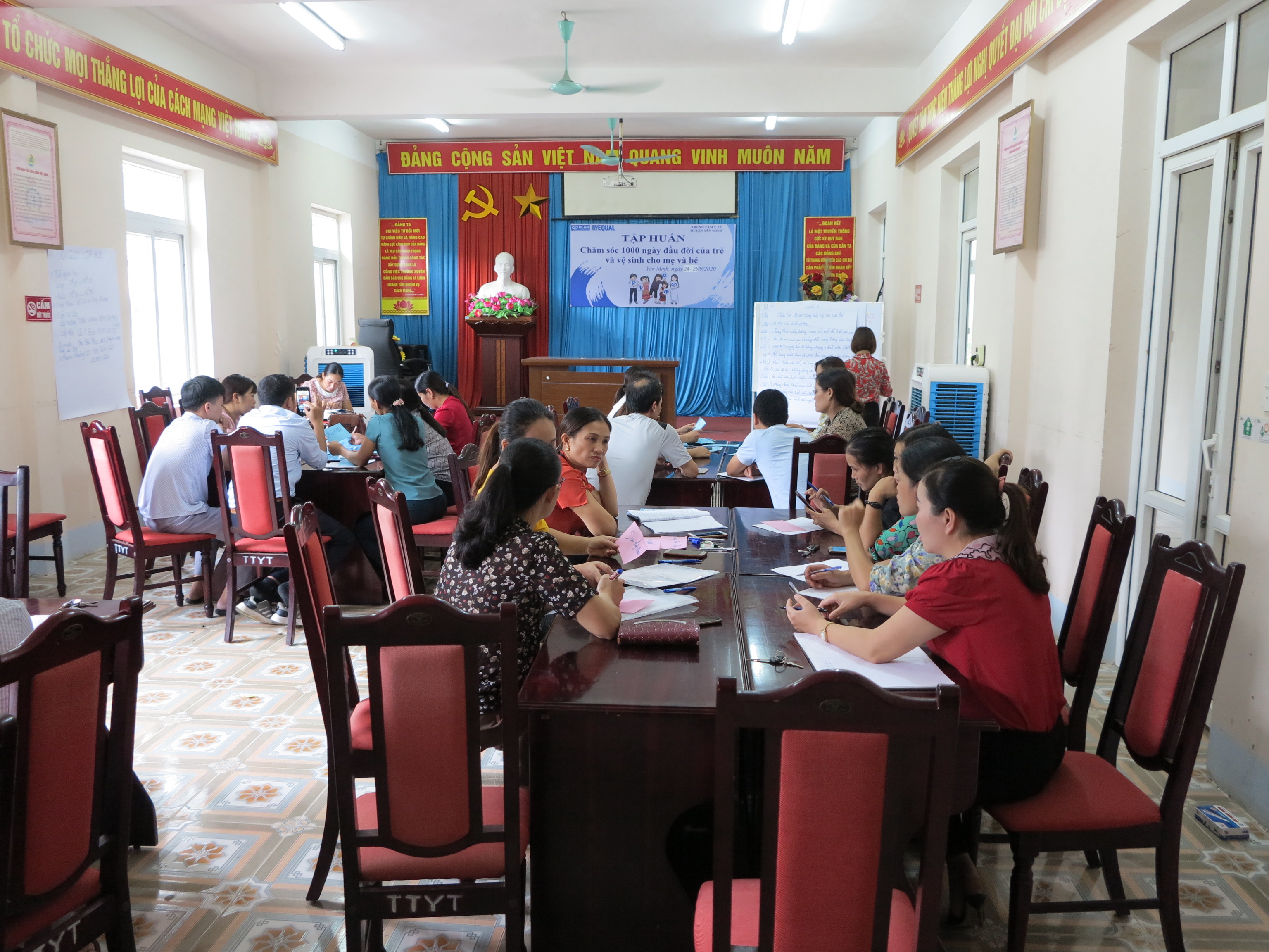 Thảo luận nhóm tại lớp tập huấn