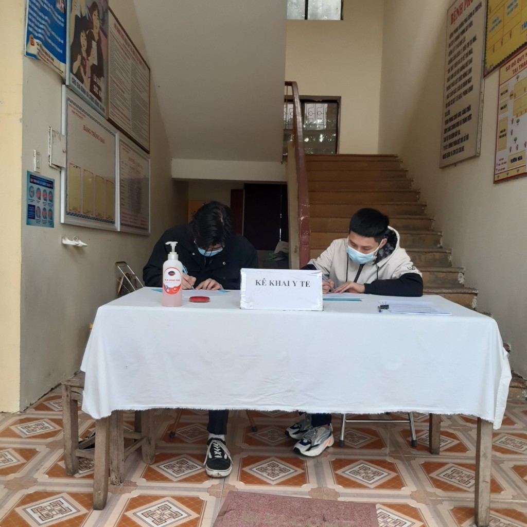 Công dân thực hiện khai báo y tế
