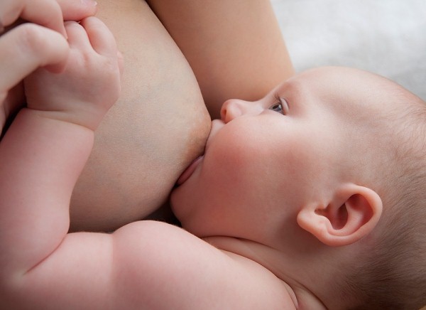 Lợi ích nuôi con bằng sữa mẹ