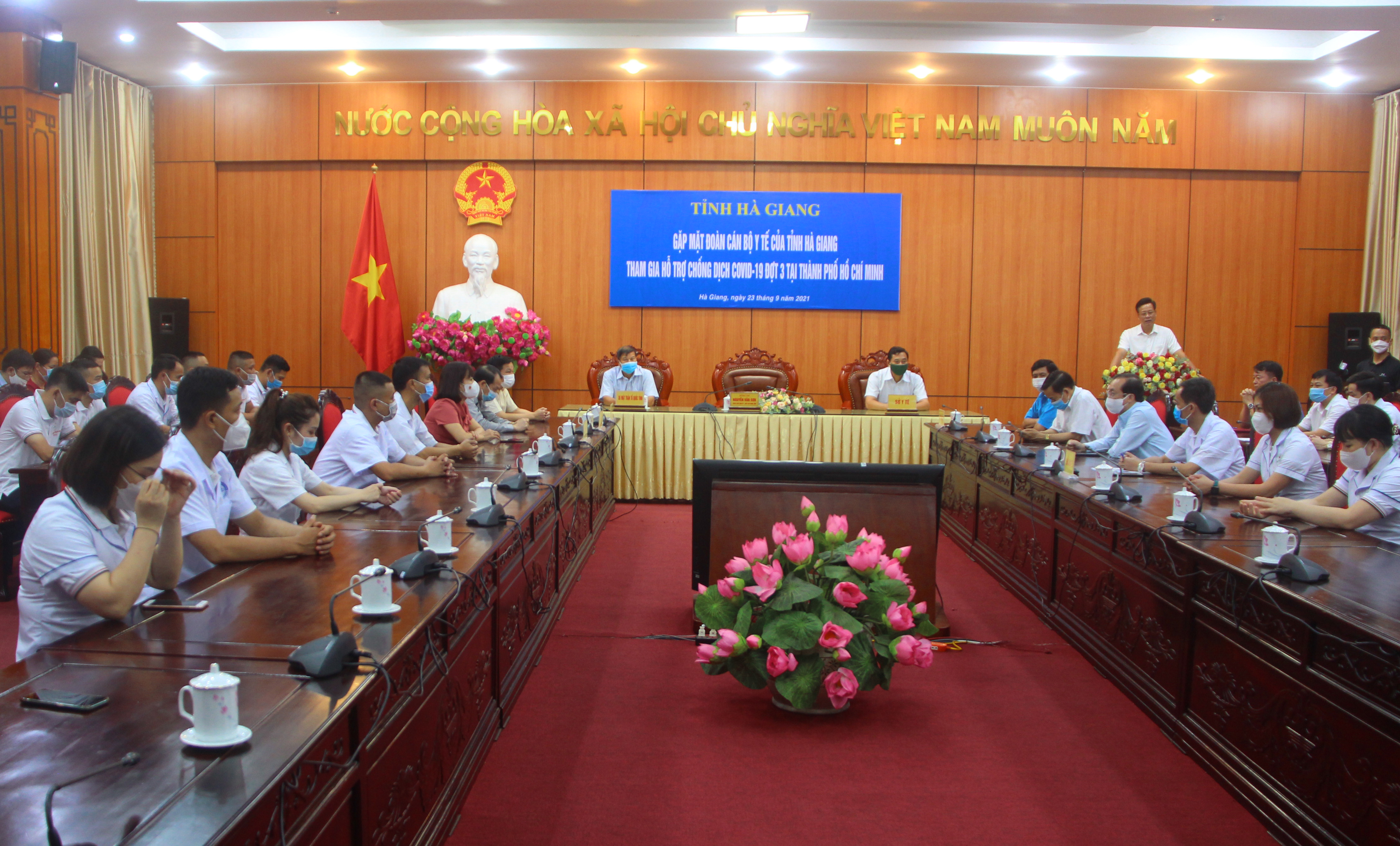 UBND tỉnh gặp mặt đoàn cán bộ Y tế tham gia hỗ trợ chống dịch COVID-19 đợt 3 tại thành phố Hồ Chí Minh
