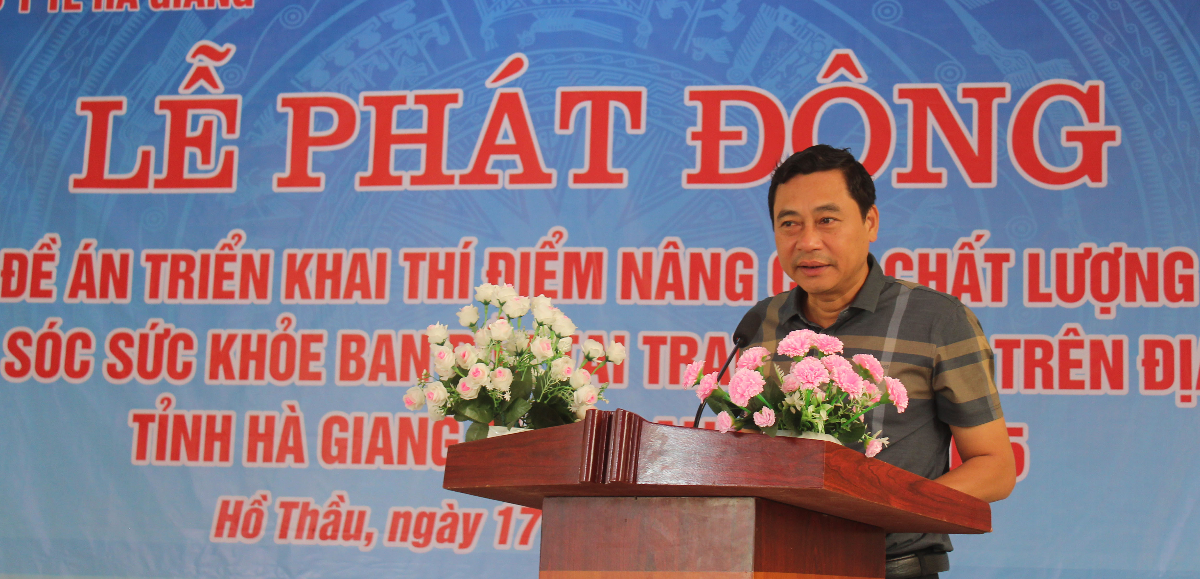 Đồng chí Nguyễn Văn Giao- Quyền Giám đốc Sở Y tế phát biểu tại buổi lễ