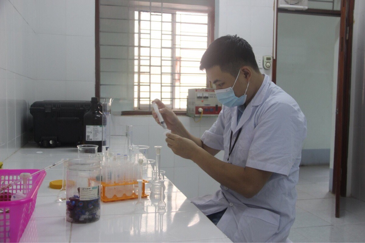 Chuẩn bị mẫu thuốc định lượng bằng phương pháp sắc ký lỏng hiệu năng cao