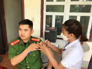 Triển khai tiêm vắc xin phòng bệnh Cúm cho cán bộ, chiến sỹ Công an