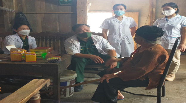 Huyện Vị Xuyên Thăm và tặng quà cho các gia đình thương binh, liệt sĩ