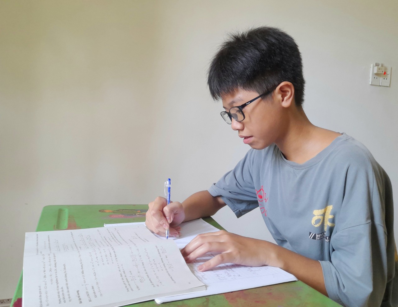 BỆNH CẬN THỊ HỌC ĐƯỜNG, NGUYÊN NHÂN GÂY BỆNH VÀ CÁCH PHÒNG TRÁNH