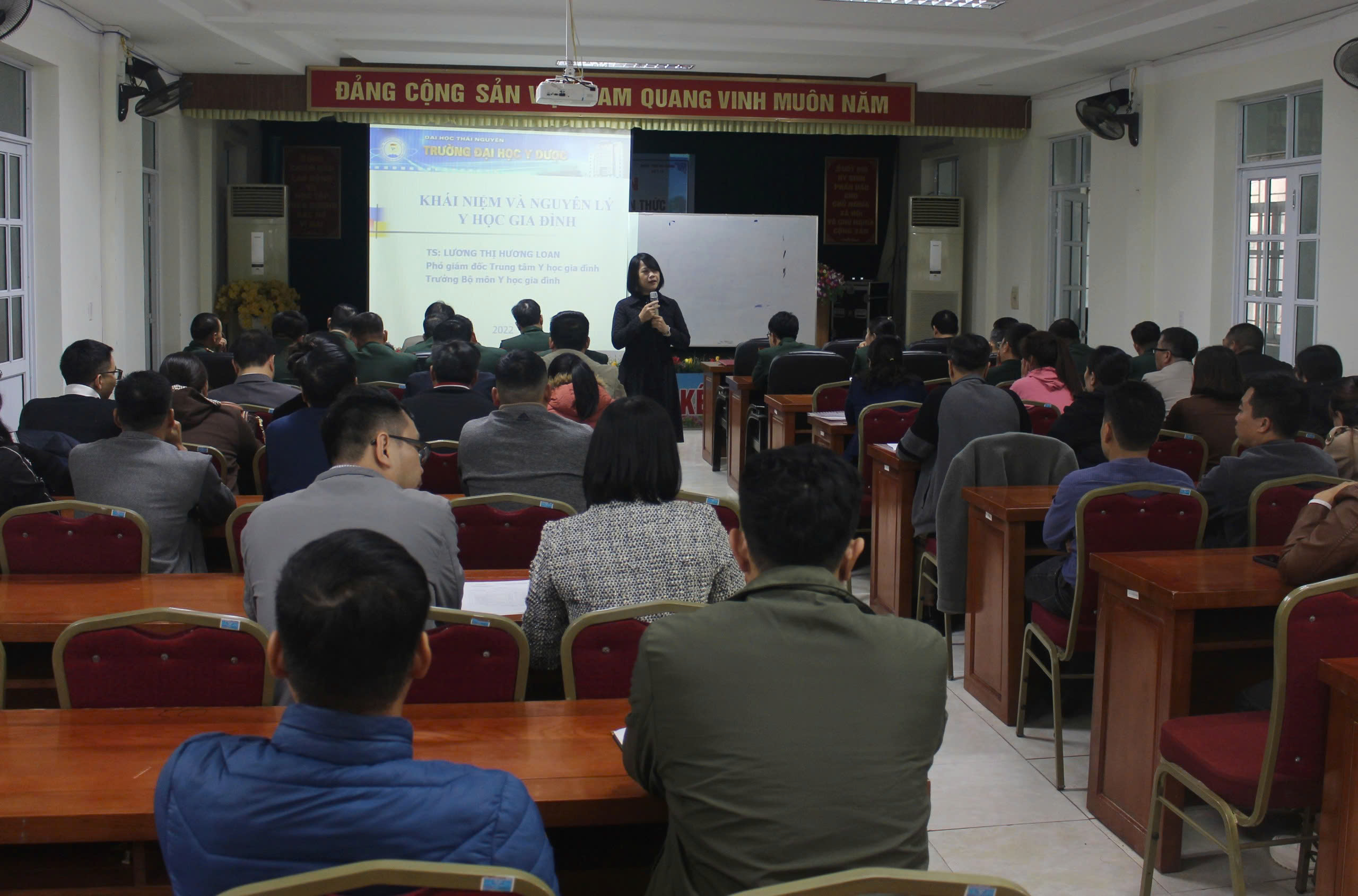Tập huấn chuyên môn về kiến thức y học gia đình