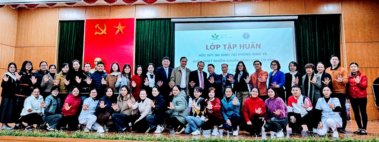 Tập huấn Hồi sức sơ sinh tại phòng sinh và Kiểm soát nhiễm khuẩn bệnh viện cơ bản