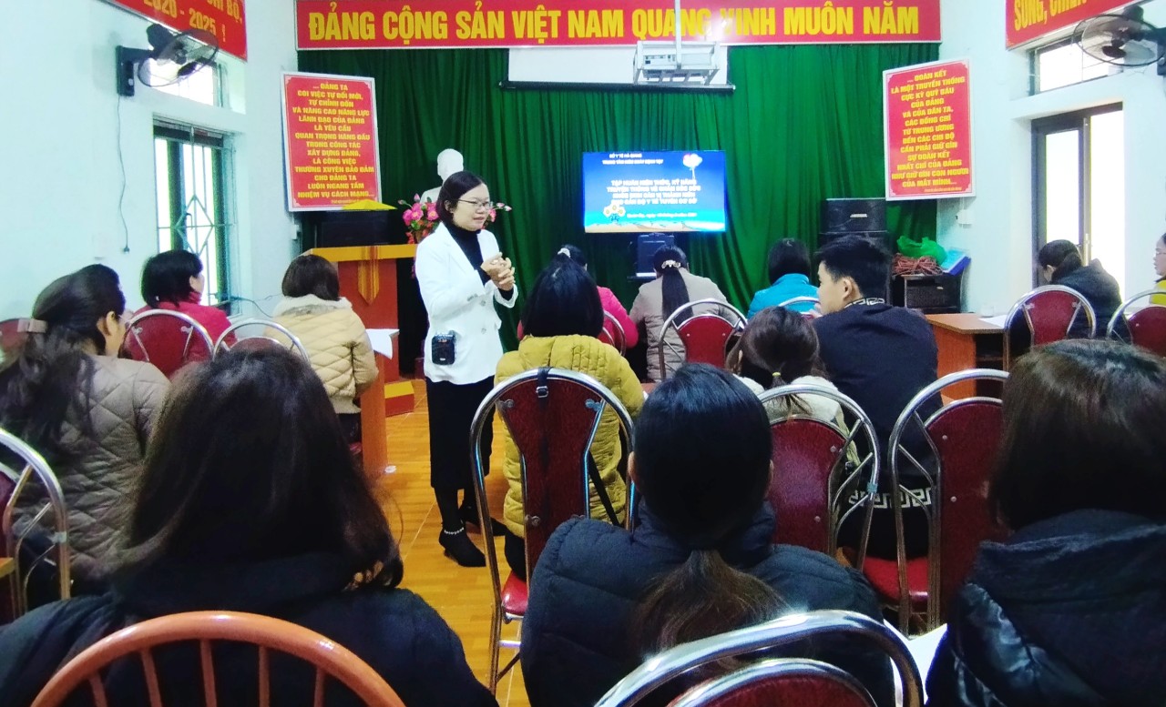 Quản Bạ tập huấn cập nhật kiến thức, kỹ năng truyền thông  về chăm sóc sức khỏe sinh sản Vị thành niên