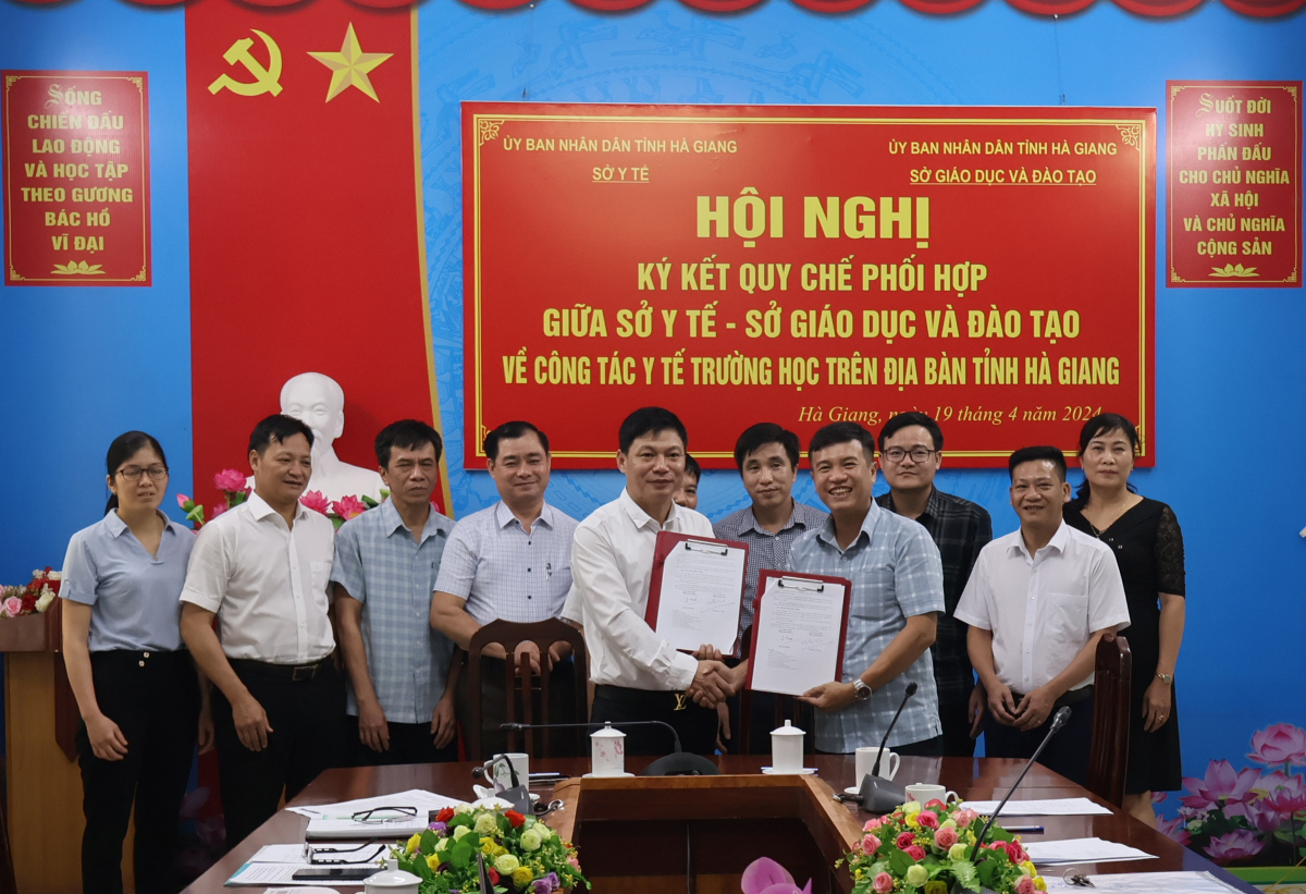 Ký kết quy chế phối hợp giữa Sở Y tế và Sở Giáo dục và Đào tạo về công tác y tế trường học