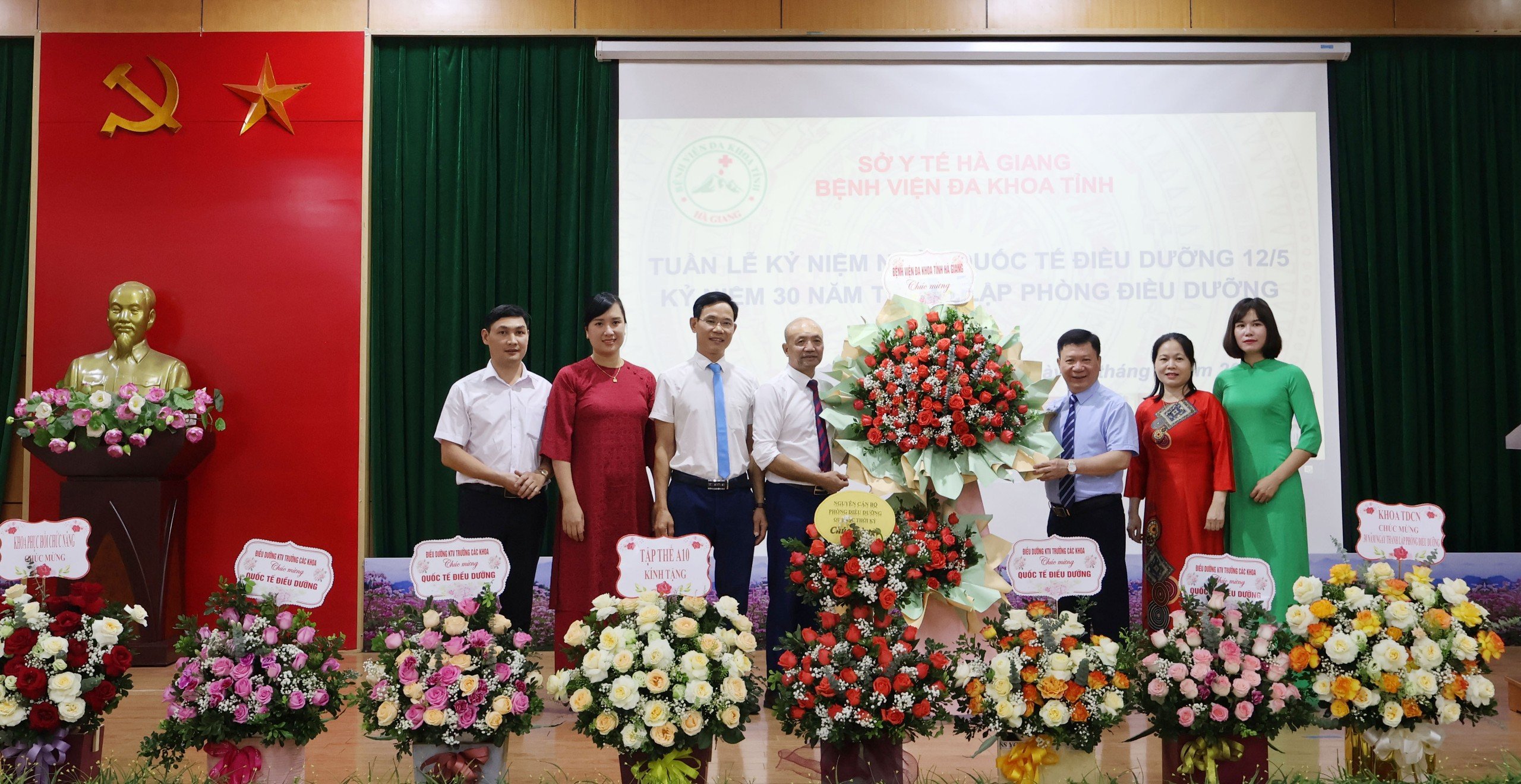 BVĐK tỉnh tổ chức kỷ niệm ngày Quốc tế Điều dưỡng và 30 năm ngày thành lập Phòng Điều dưỡng.