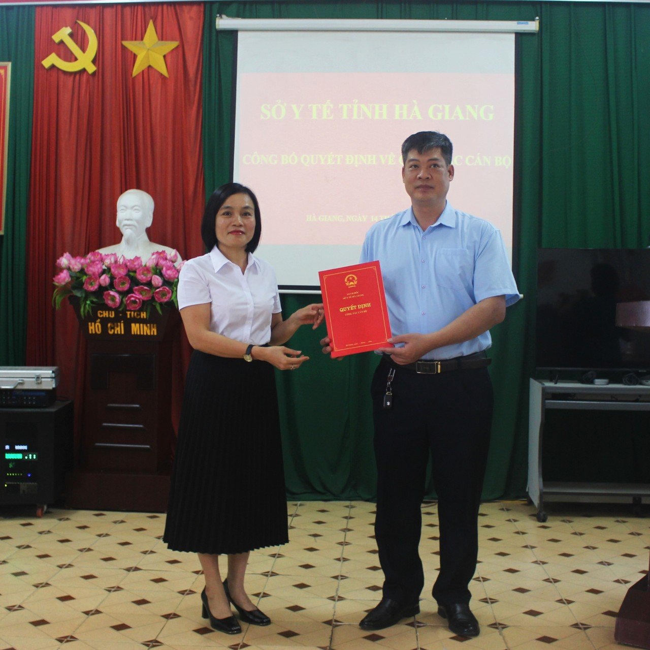 Sở Y tế công bố Quyết định về công tác cán bộ