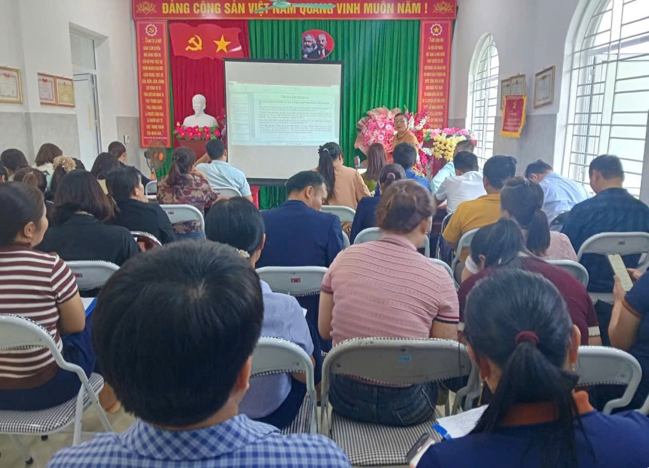 Tập huấn quản lý, thực hành tiêm chủng và giám sát  bệnh truyền nhiễm cho cán bộ y tế