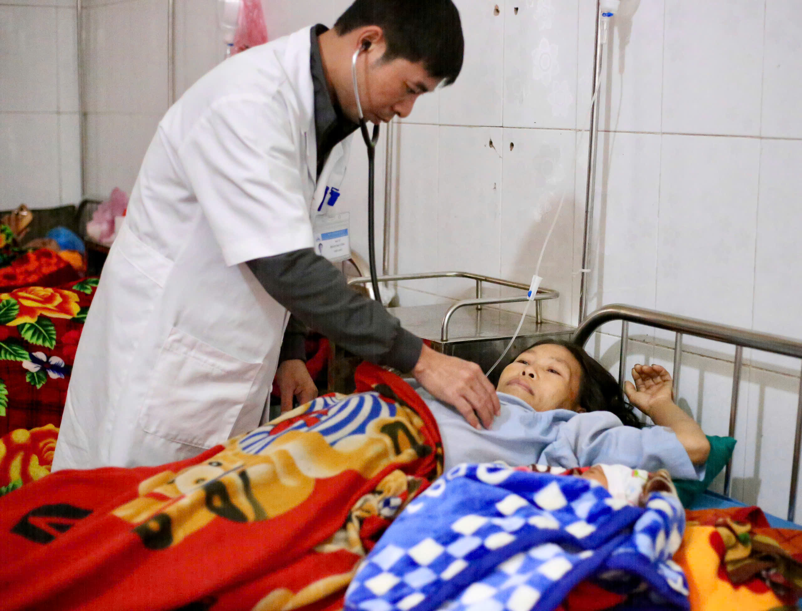 Bệnh viện Đa khoa khu vực Đồng Văn phẫu thuật thành công ca vỡ tử cung