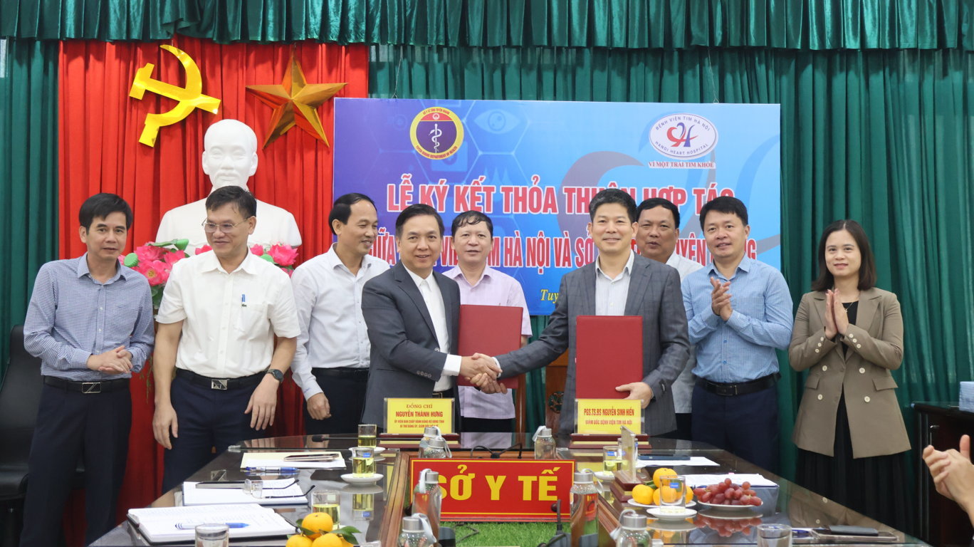 Lễ ký kết thỏa thuận hợp tác giữa Bệnh viện Tim Hà Nội và Sở Y tế tỉnh Tuyên Quang