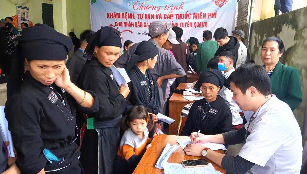 Chương trình khám bệnh, tư vấn và cấp thuốc miễn phí  cho nhân dân xã Xín Mần đợt 2 năm 2025