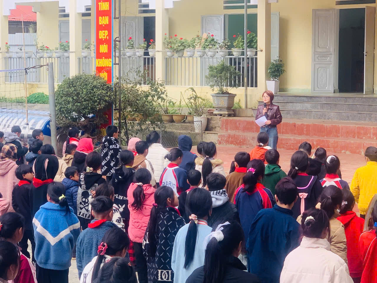 Trung tâm Y tế huyện Đồng Văn tổ chức truyền thông phòng, chống bệnh sởi và các bệnh truyền nhiễm