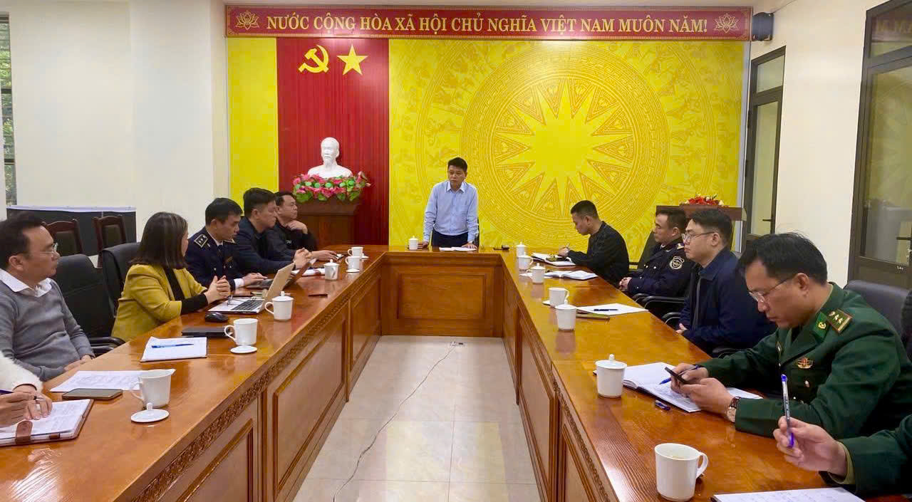 Họp triển khai công tác phòng chống dịch Nipah tại Trạm Kiểm soát liên ngành cửa khẩu quốc tế Thanh Thủy