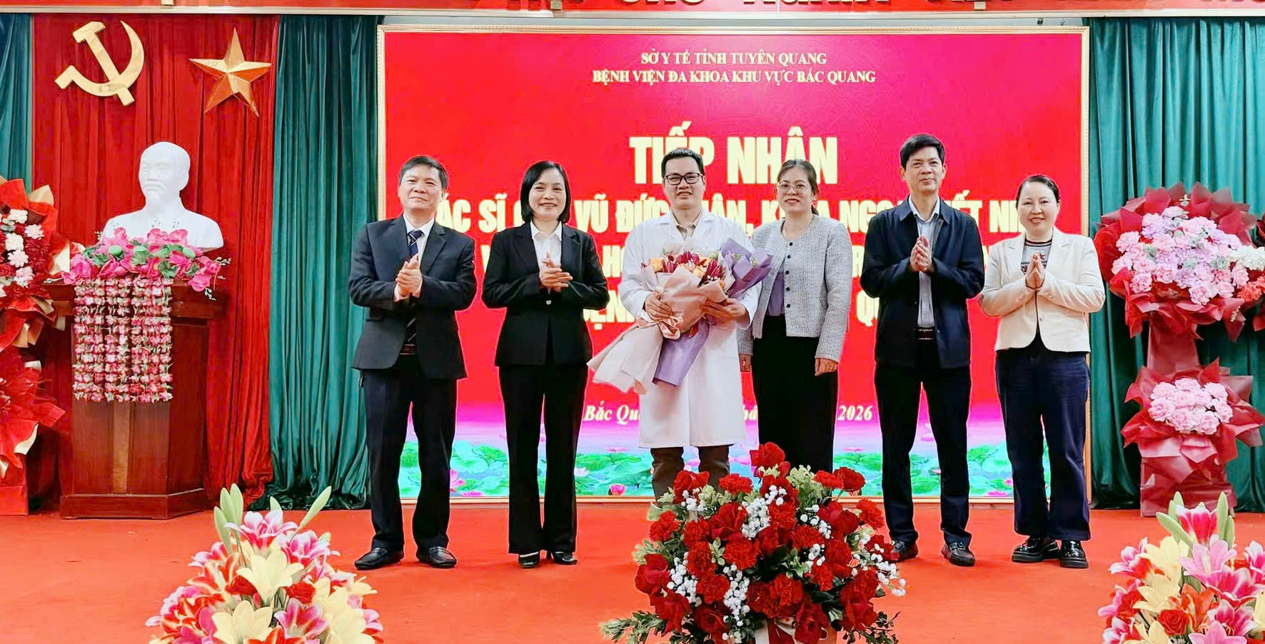 Bệnh viện Đa khoa khu vực Bắc Quang tiếp nhận Bác sĩ CKII Vũ Đức Tuân – khoa Ngoại tiết niệu, Bệnh viện Đại học Y Hà Nội hỗ trợ chuyên môn