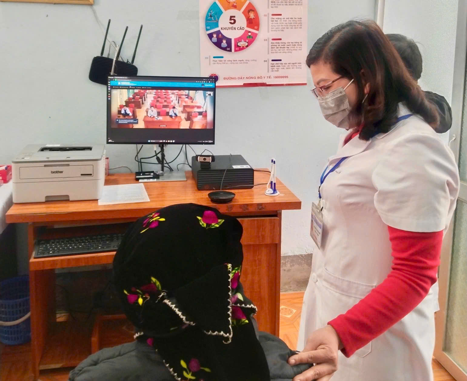 Hiệu quả từ việc chuyển đổi số tại Trạm y tế xã Sà Phìn