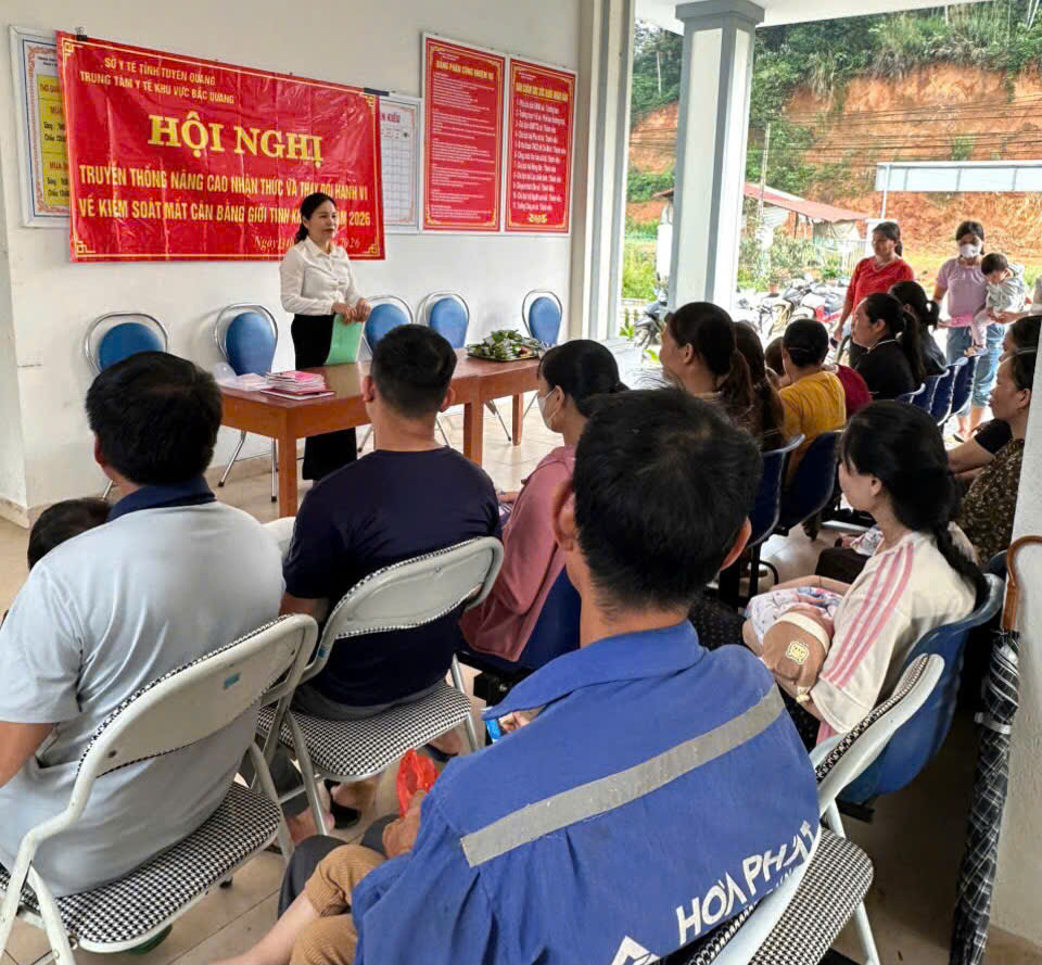 Trung tâm y tế khu vực Bắc Quang tăng cường truyền thông về kiểm soát mất cân bằng giới tính khi sinh