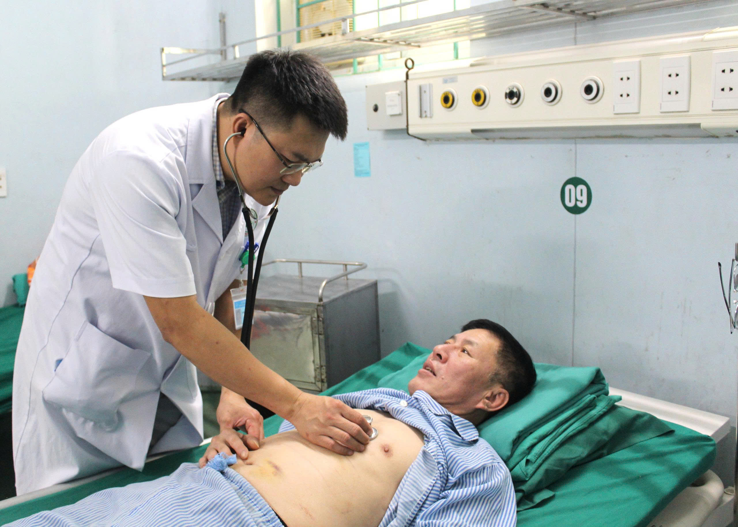 Bệnh viện Đa khoa Hà Giang kịp thời can thiệp đặt Stent mạch vành cứu sống người bệnh nhồi máu cơ tim cấp