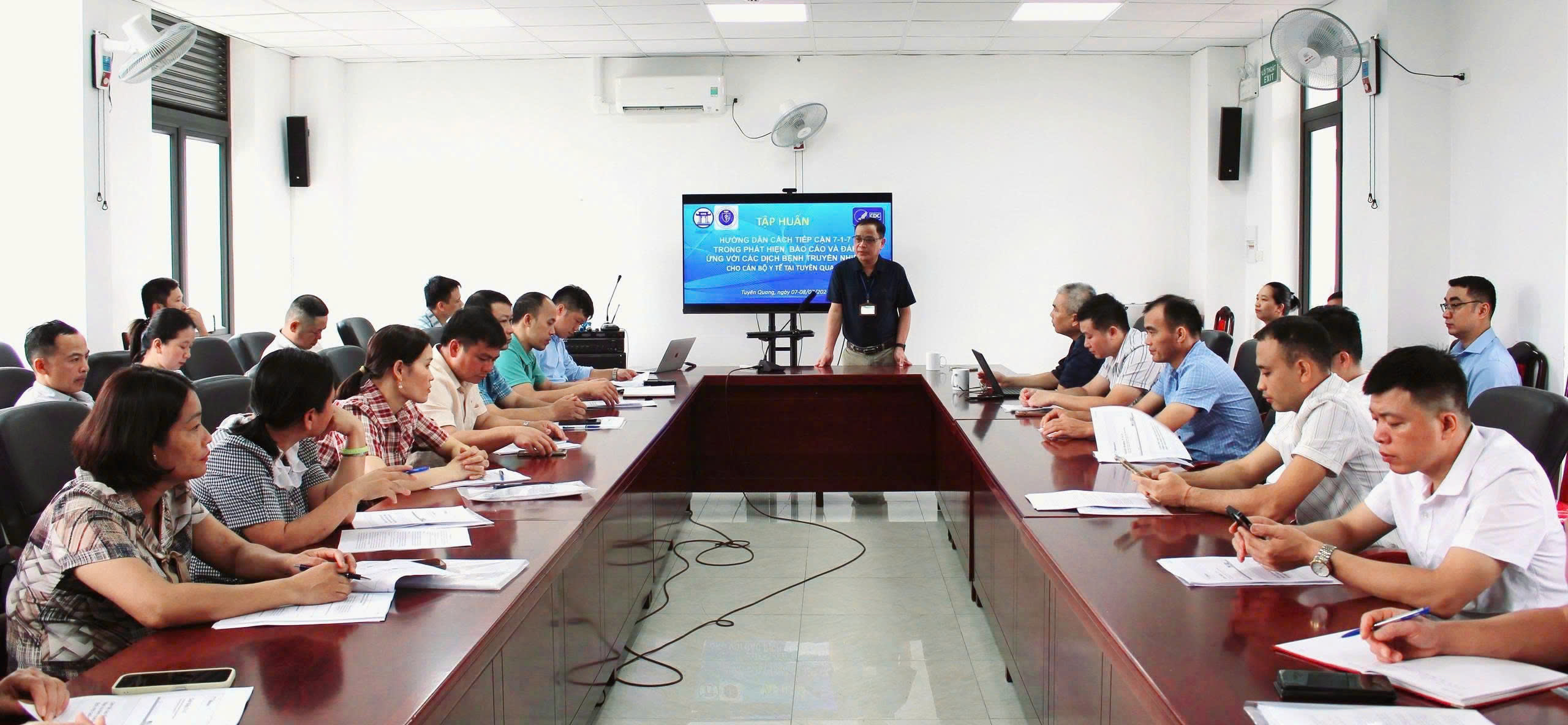Khai mạc lớp tập huấn hướng dẫn cách tiếp cận 7-1-7 trong phát hiện, báo cáo và đáp ứng với các bệnh truyền nhiễm