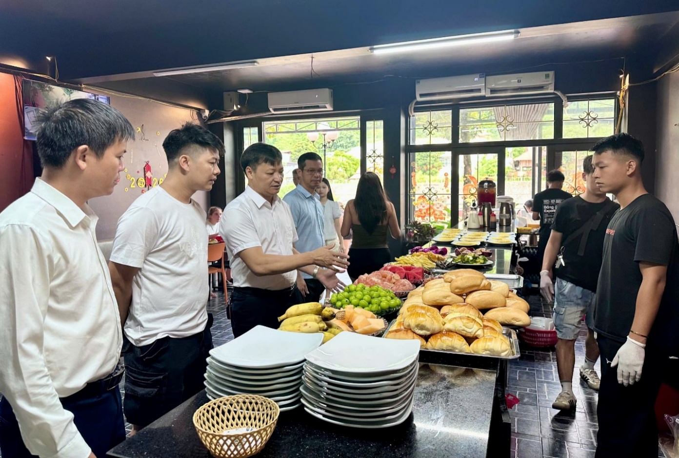 Nâng cao trách nhiệm các công ty lữ hành, điểm dừng chân, homestay,  làng văn hoá, khu du lịch có phục vụ ăn uống trên địa bàn tỉnh