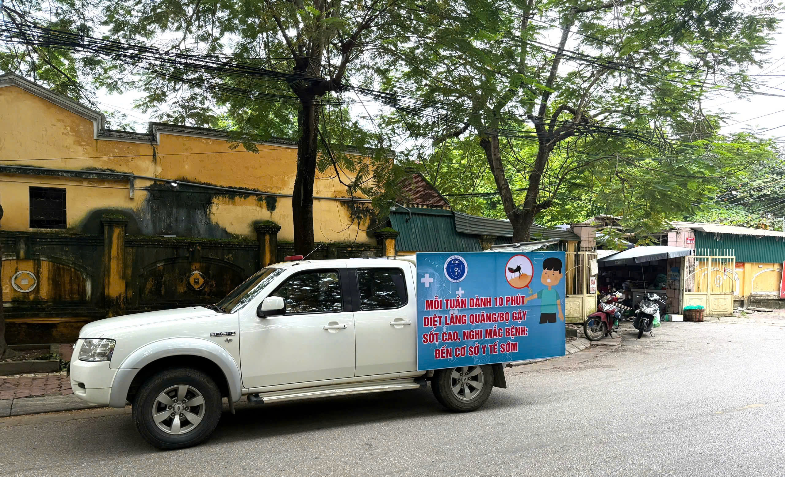 Trung tâm Kiểm soat bệnh tật truyền thông lưu động  phòng, chống sốt xuất huyết Dengue