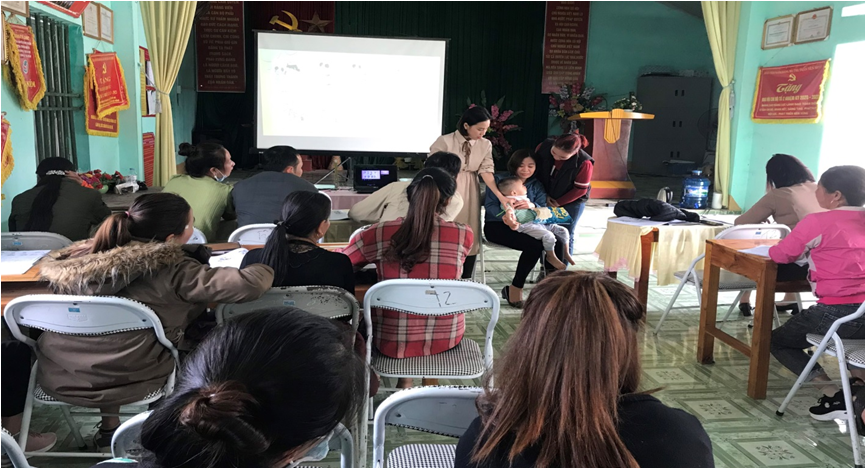 Trung tâm Y tế huyện Quang Bình phối hợp tổ chức lớp tập huấn  về Chăm sóc dinh dưỡng cho bà mẹ mang thai, trẻ em dưới 5 tuổi  và nhân viên Y tế thôn bản